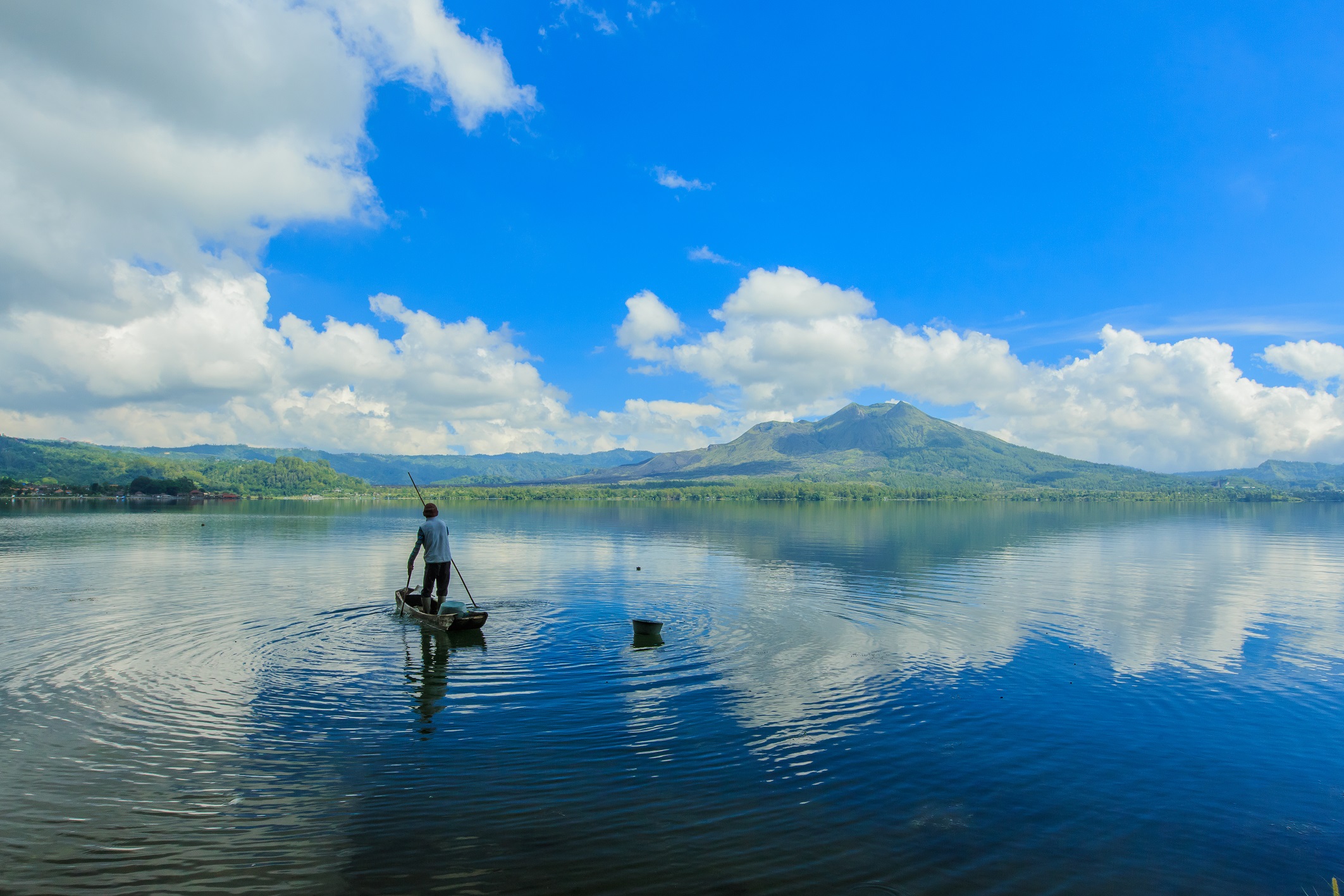 batur volcano and lake