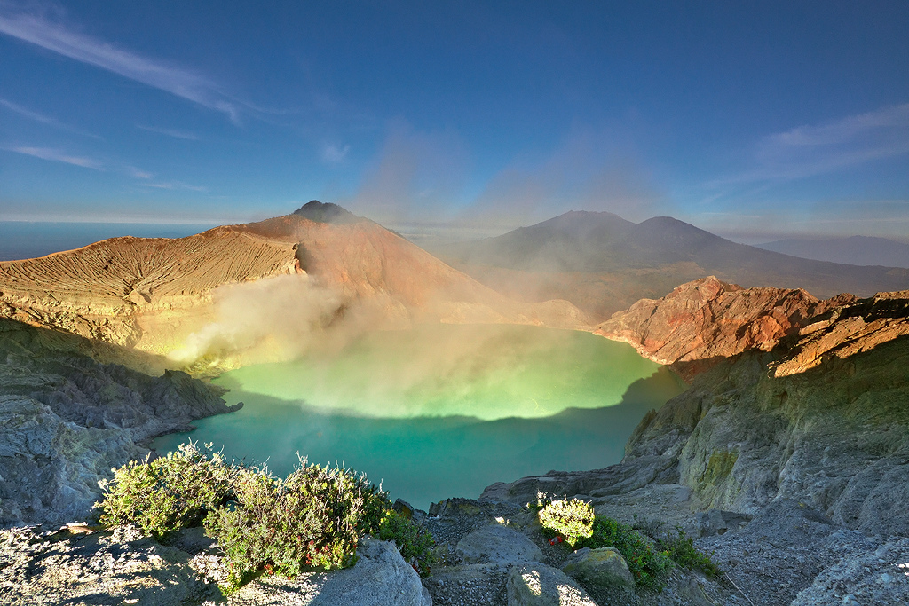 ijen volcano and its acidic lake