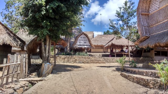 sasak ende traditional village