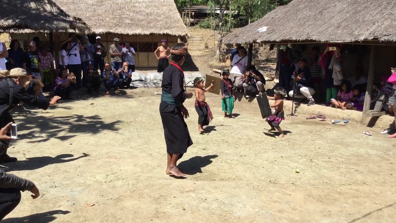 sasak ende village tradition
