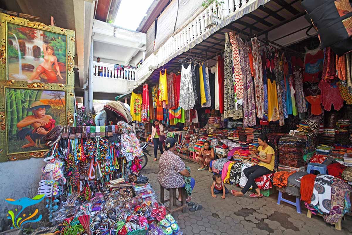 sukawati traditional art market