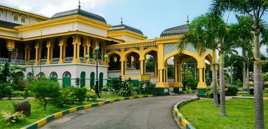 maimun palace in medan