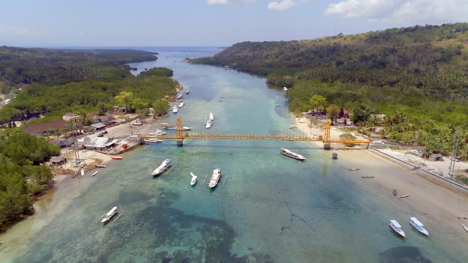 yellow bridge nusa islands