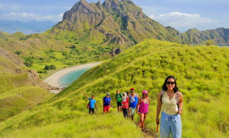 trekking at padar island
