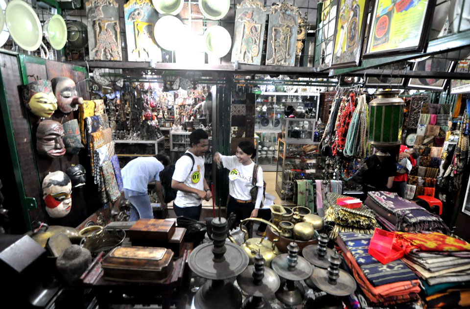 Triwindu Flea Market