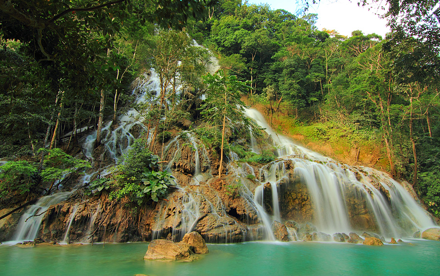 Lapopu Waterfall