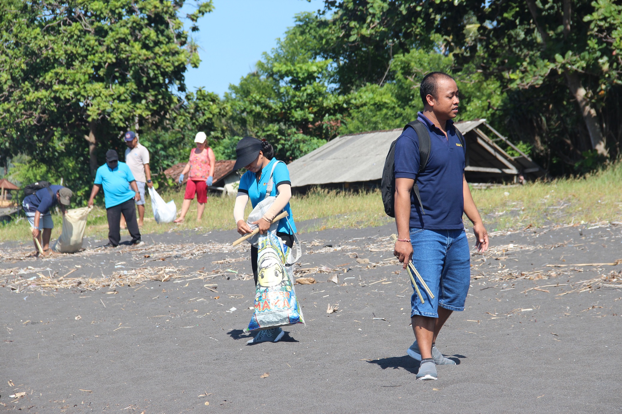 authentic indonesia clean up project 