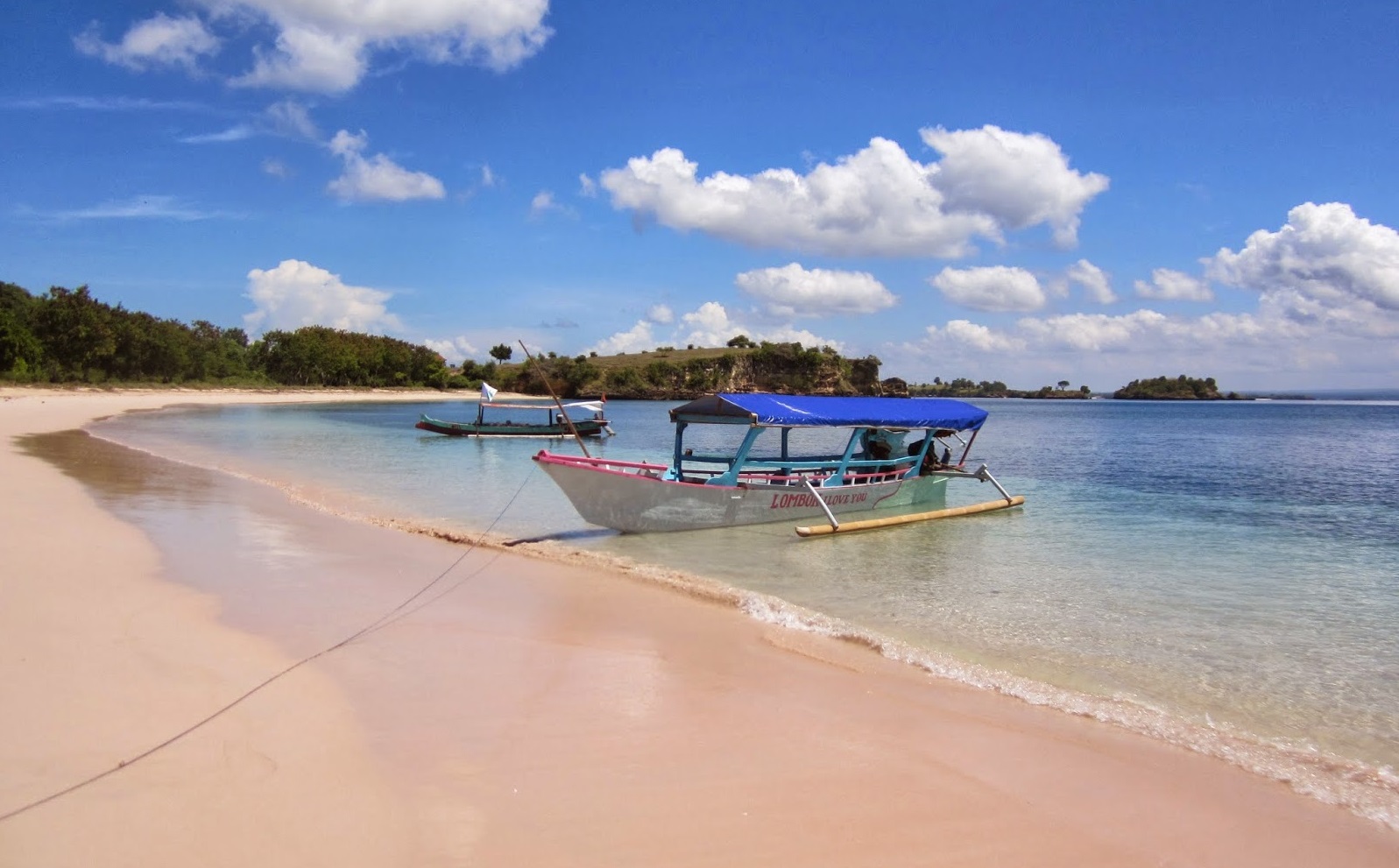 family vacation at pink-beach-lombok