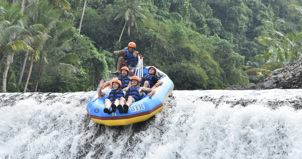 rafting in telaga waja river