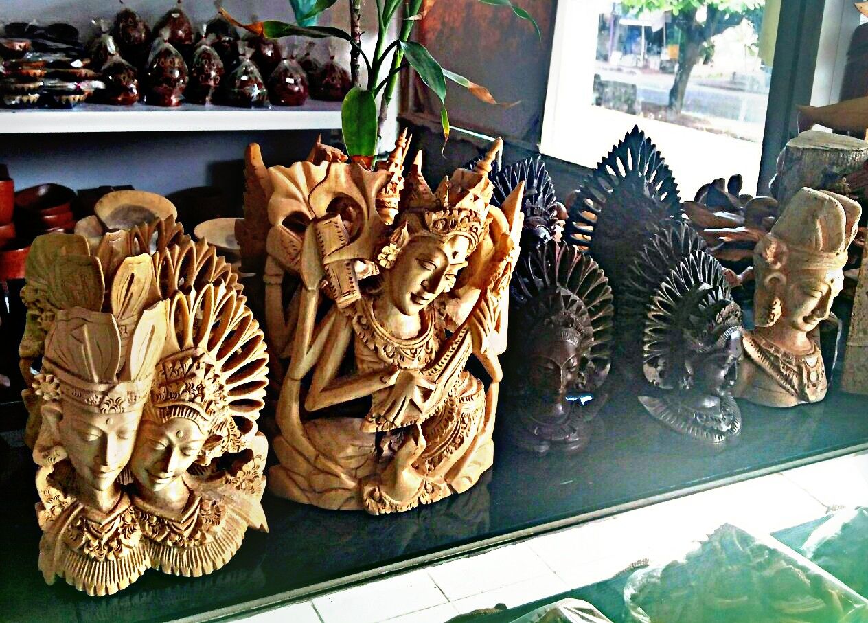 balinese woodcraft as gifts