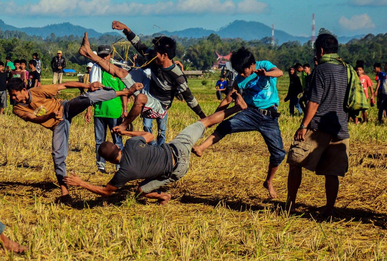 culture of tana toraja- Sisemba