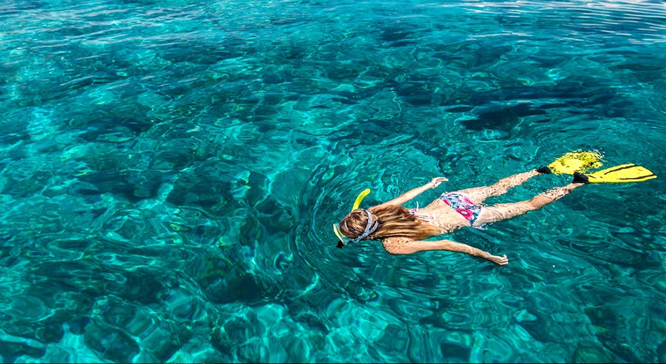 snorkeling activity in gili air