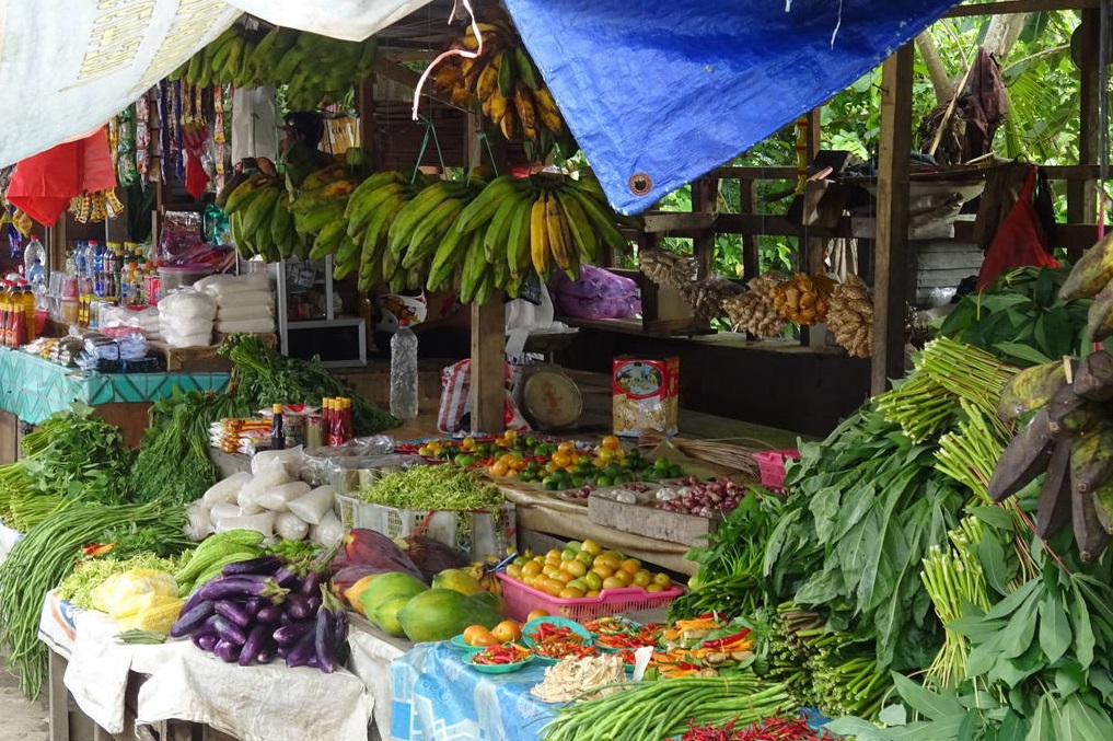 taste the local dishes of raja ampat
