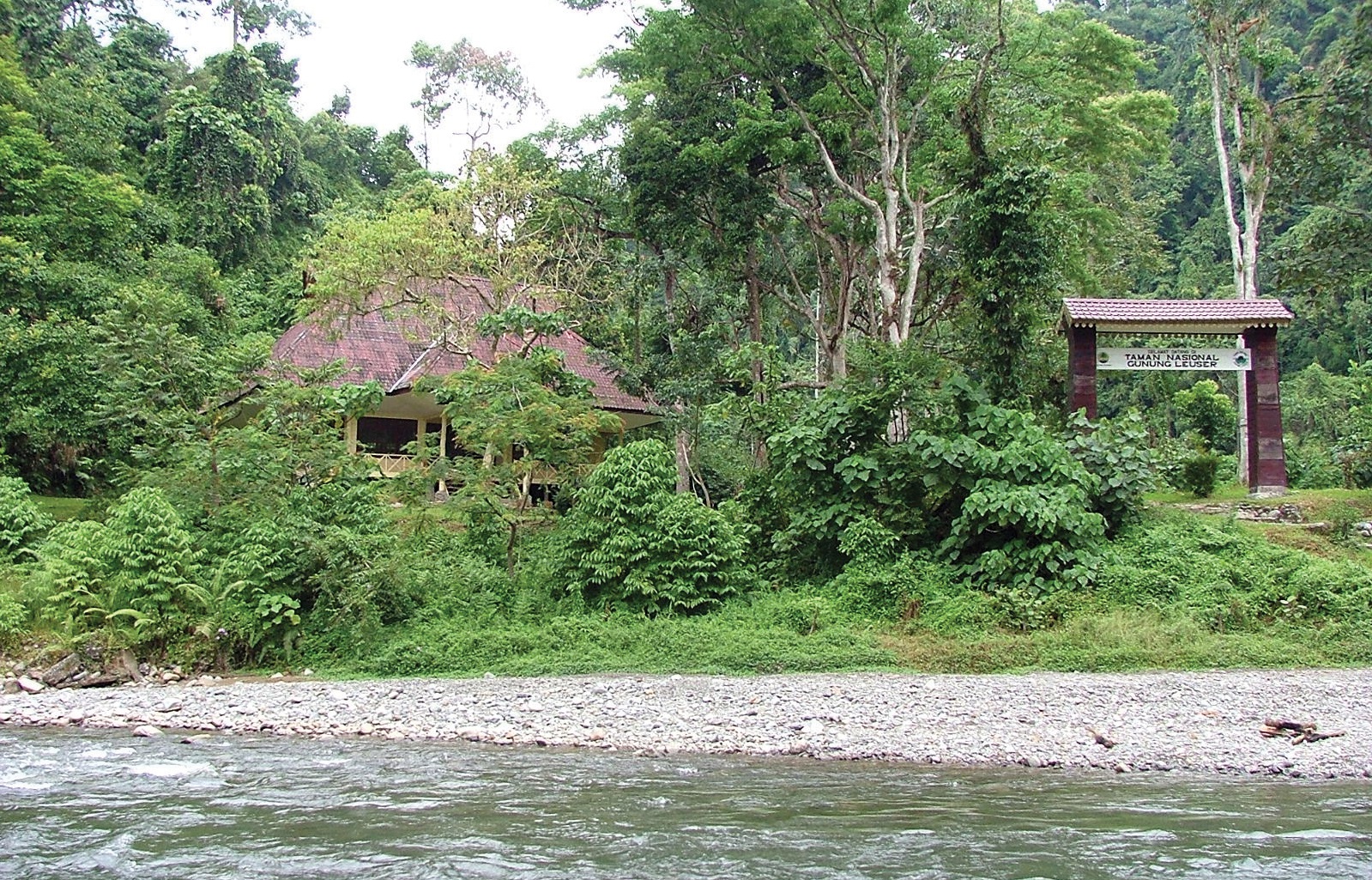 mount leuser national park entrance