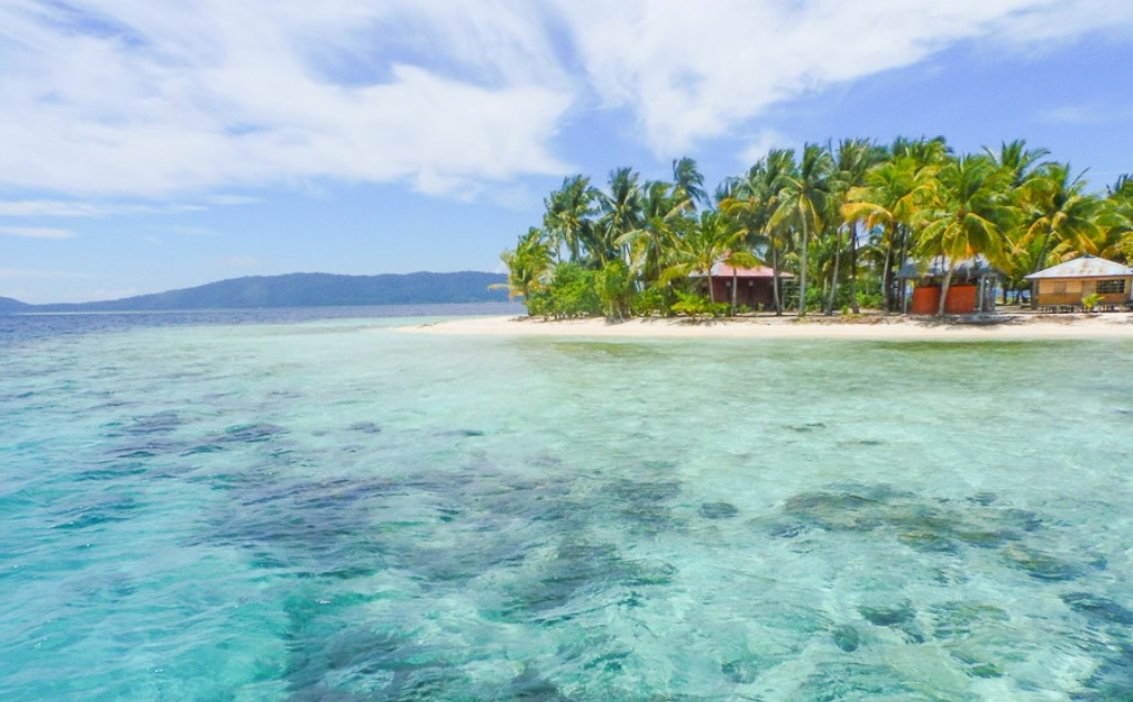 arborek exotic beach in raja ampat papua