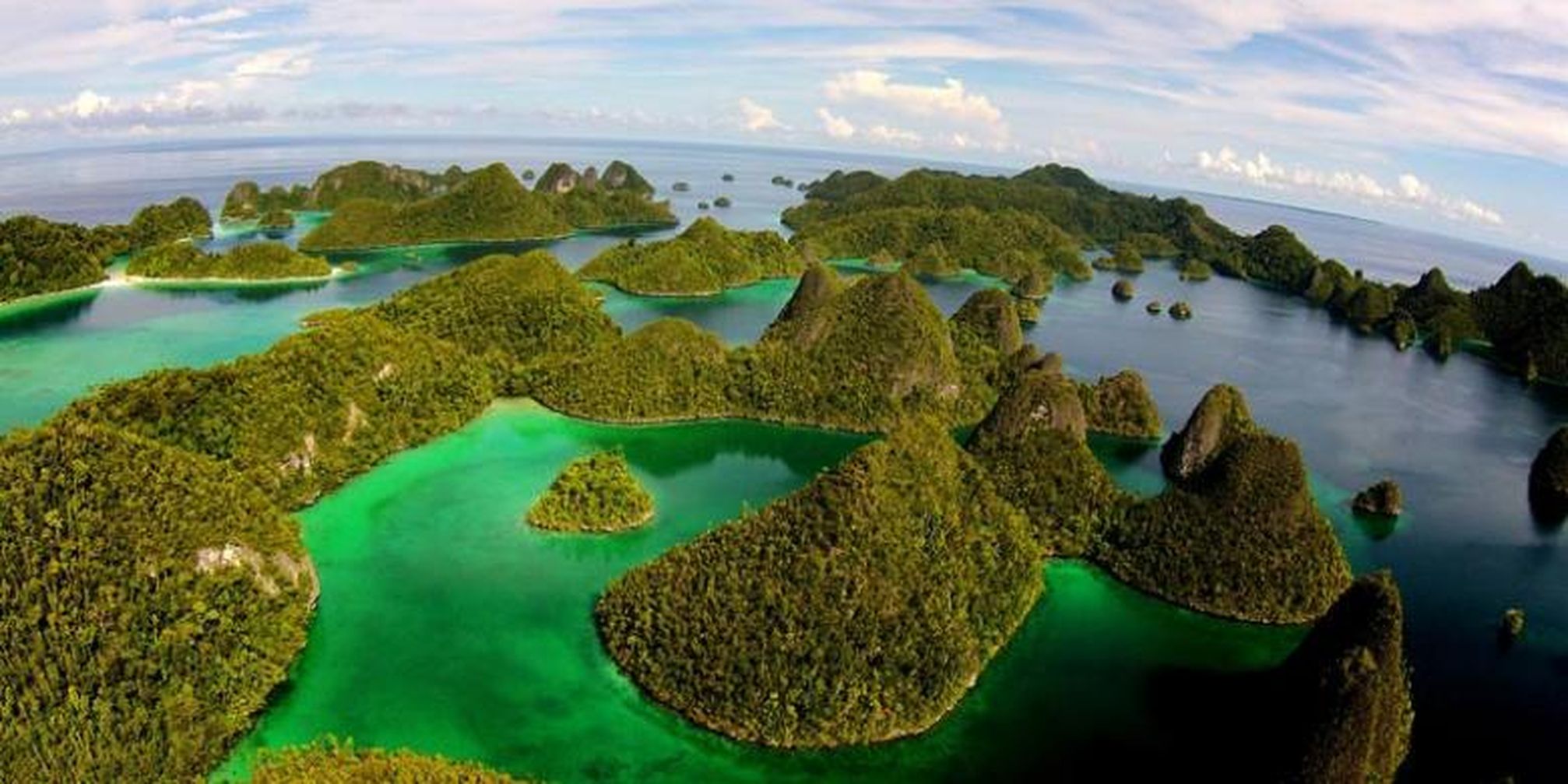 amazing wayag island the raja ampat icon
