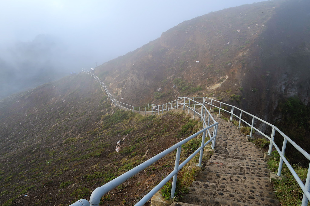 kelimutu location access