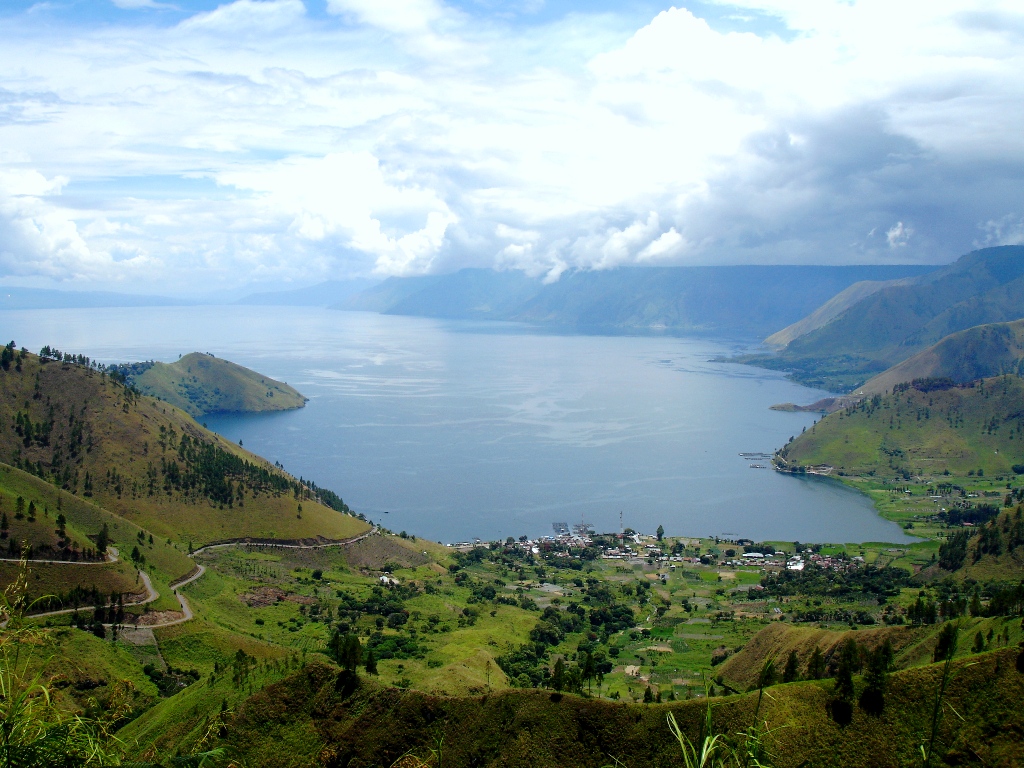 toba lake is one of tourist destinations in sumatra