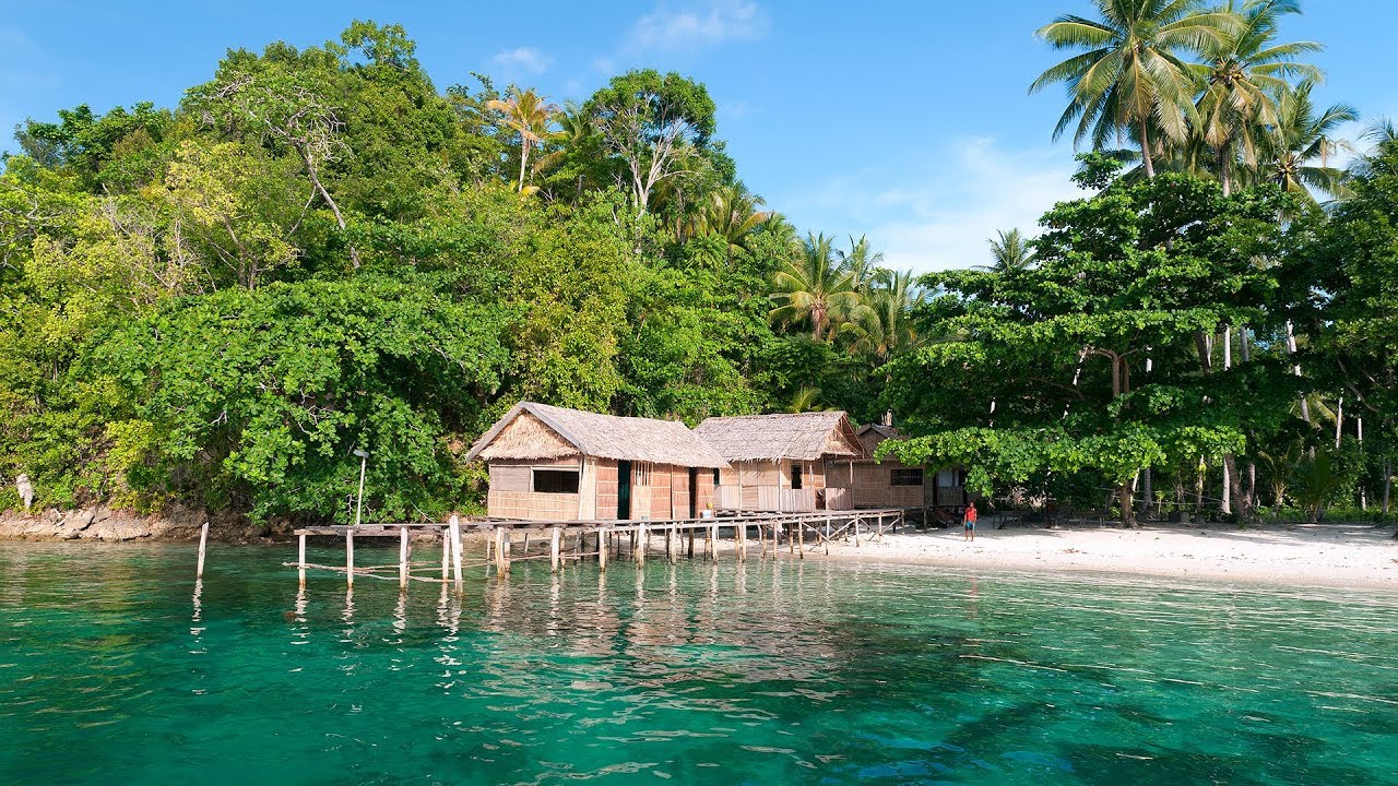 various choices of lodging in raja ampat