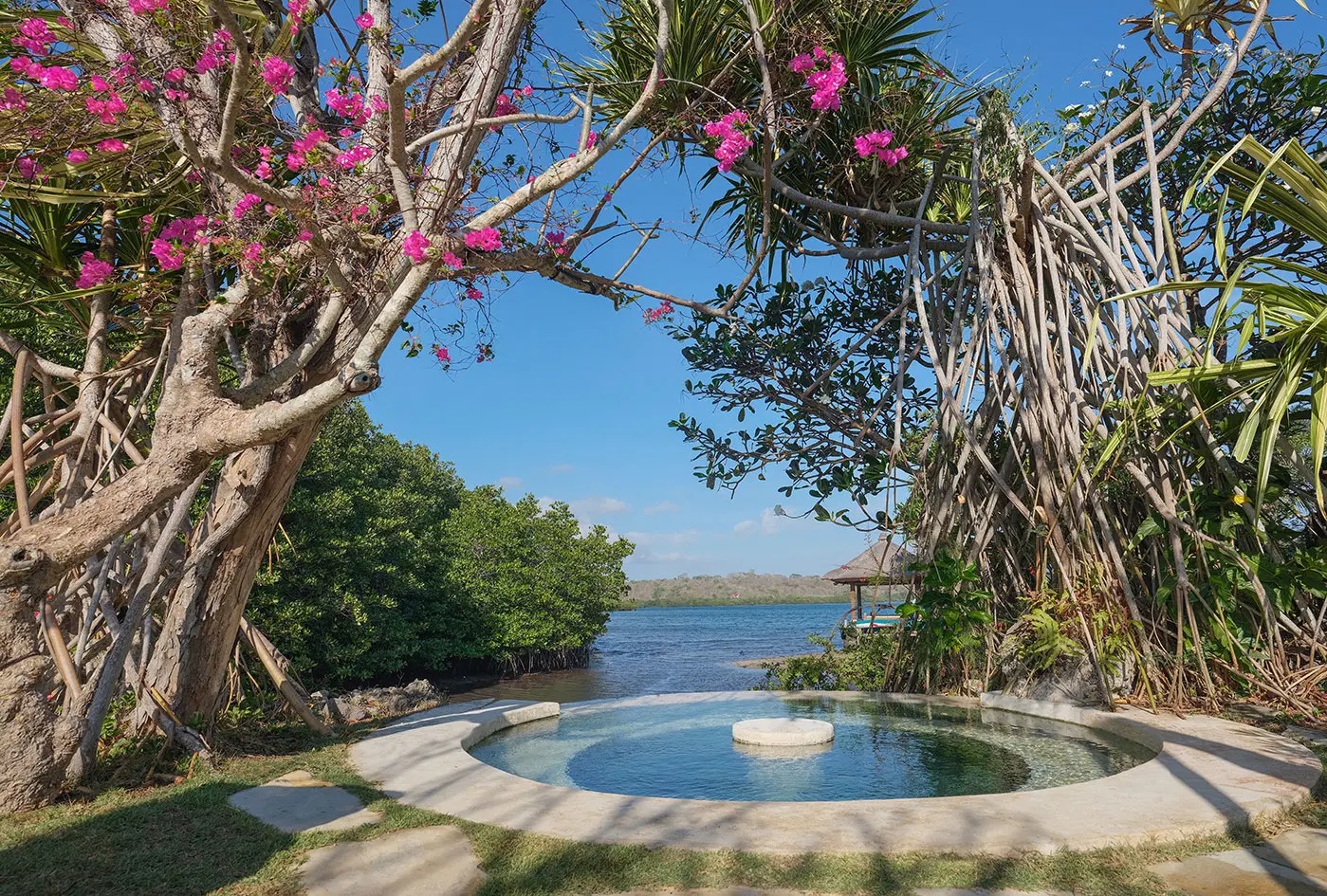 banyuwedang natural hot spring