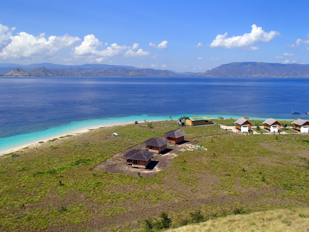 enjoy the beauty of Paserang Island by trekking