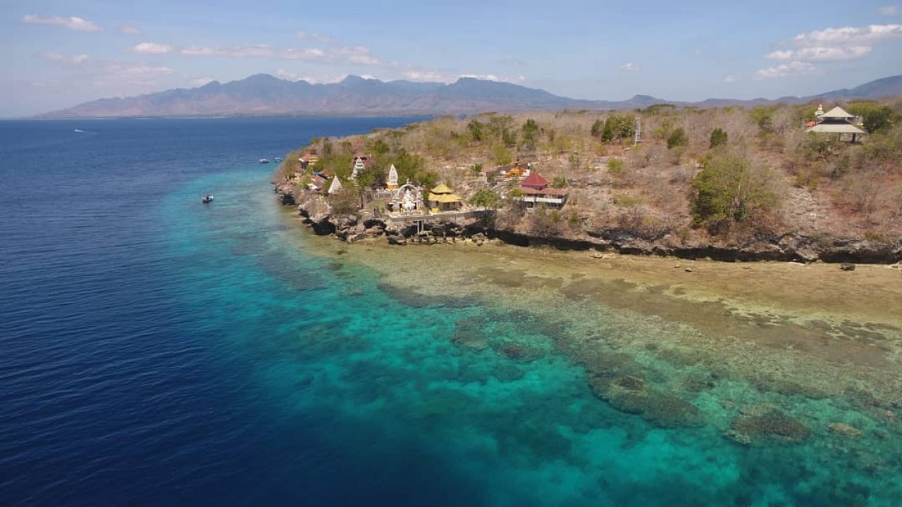 romantic place in menjangan island bali