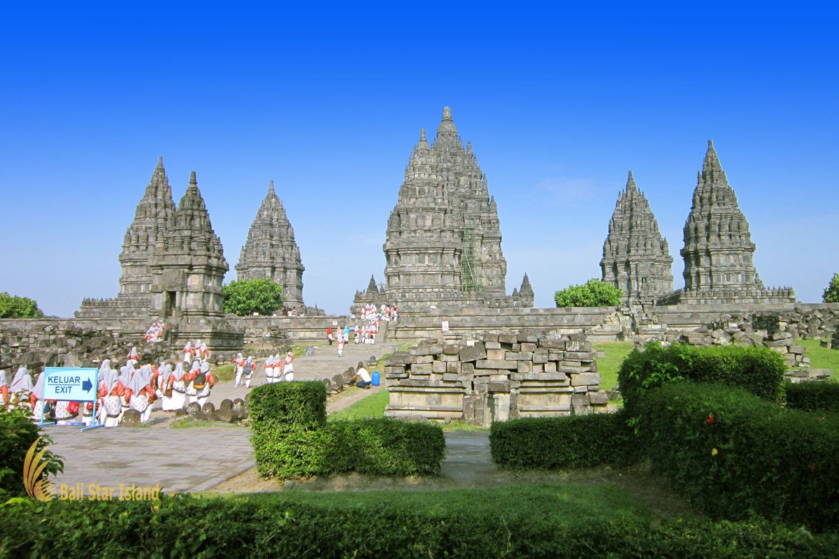 prambanan is hindu temple in yogyakarta