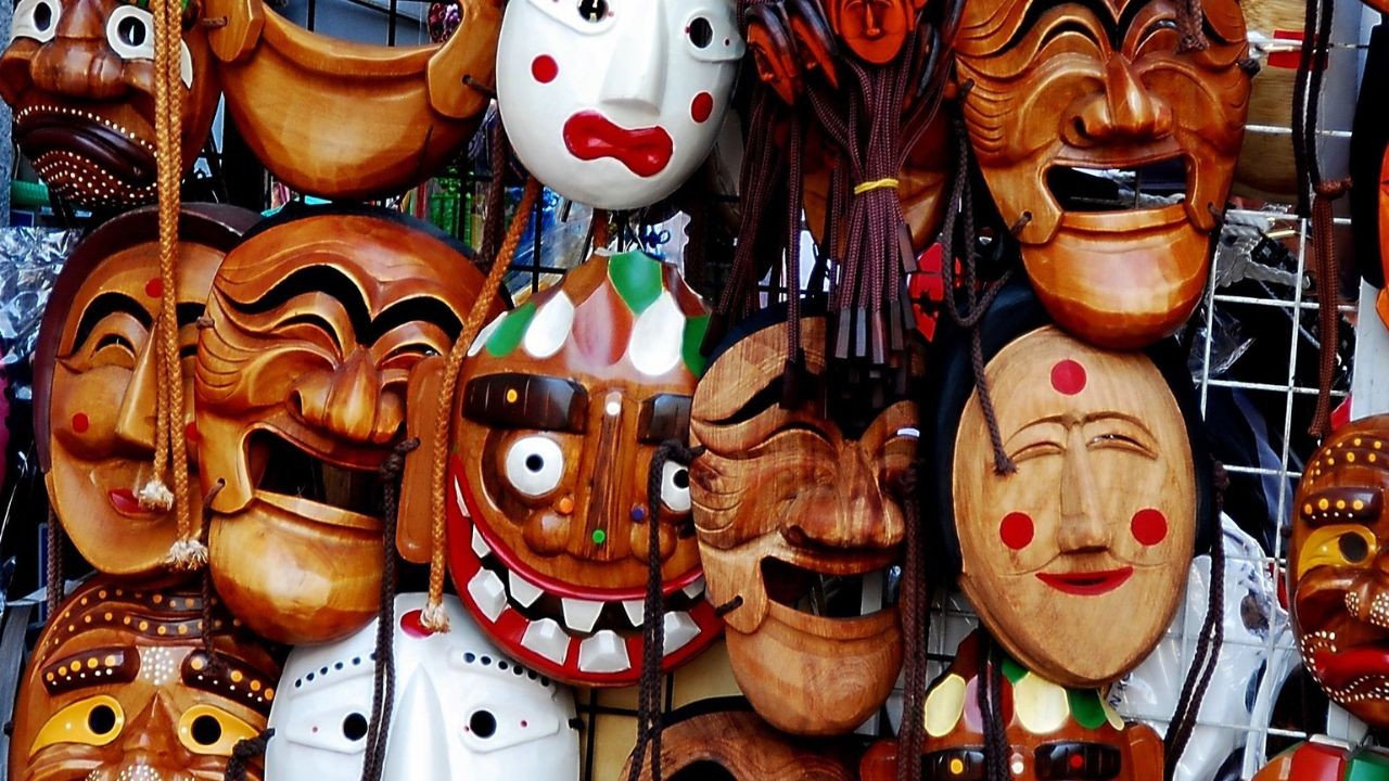 Balinese Wood Carved Masks for authentic souvenirs