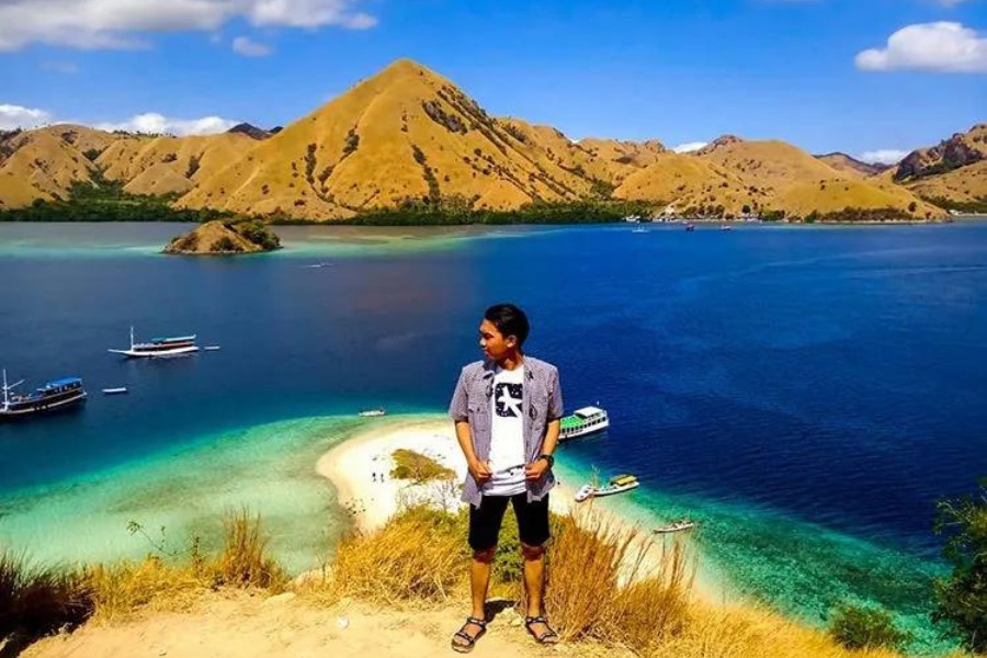 Kelor Island is famous for its underwater diversity