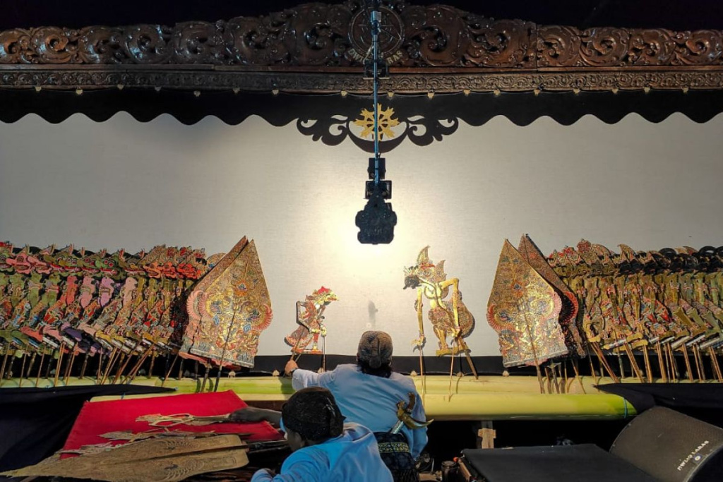 indonesia wayang kulit promotes cultural, moral and ethical values
